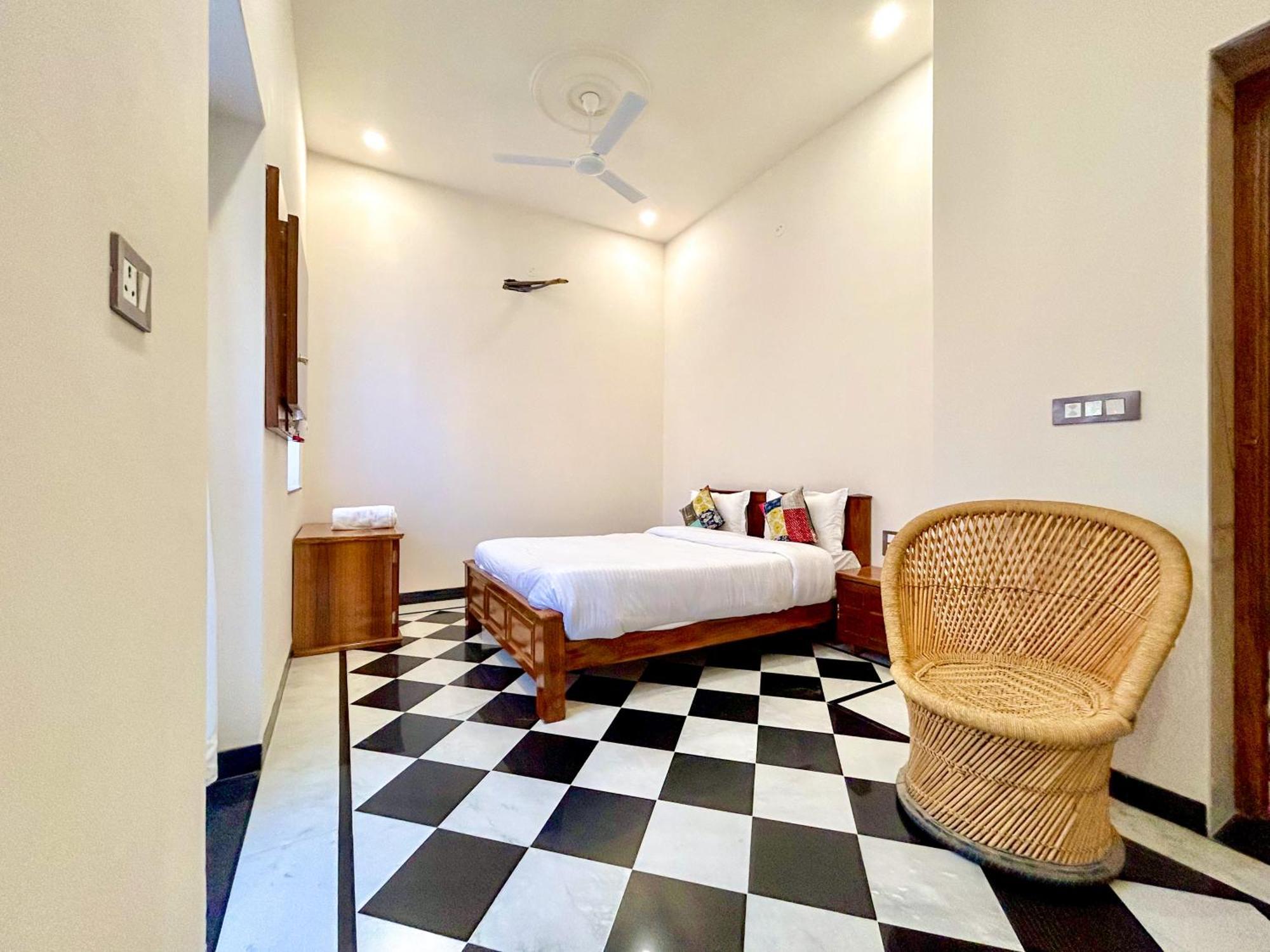 Hotel Vasudev Niwas ジャイサルメール エクステリア 写真