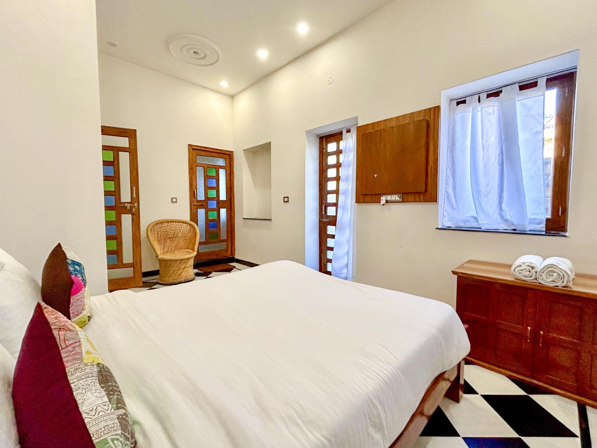Hotel Vasudev Niwas ジャイサルメール エクステリア 写真